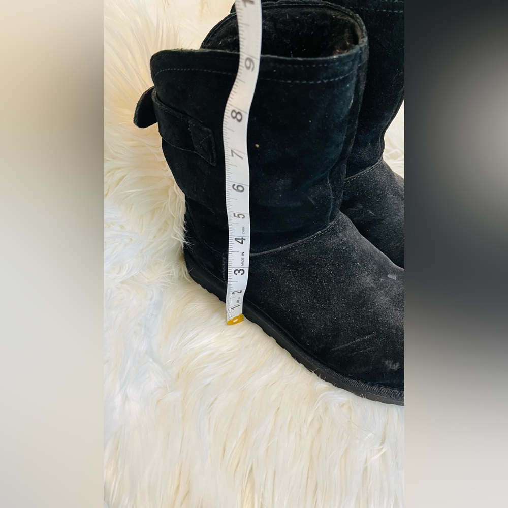 Ugg winter Black fur interior Suede Boots size 7 but fits more like 6.5 - Picture 9 of 12